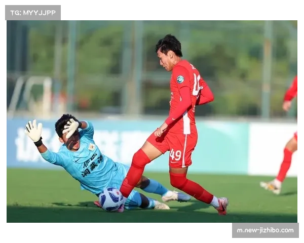 刘浩帆意外自摆乌龙球海港队陷被动局面对手率先取得领先 刘浩帆意外自摆乌龙球海港队陷被动局面对手率先取得领先